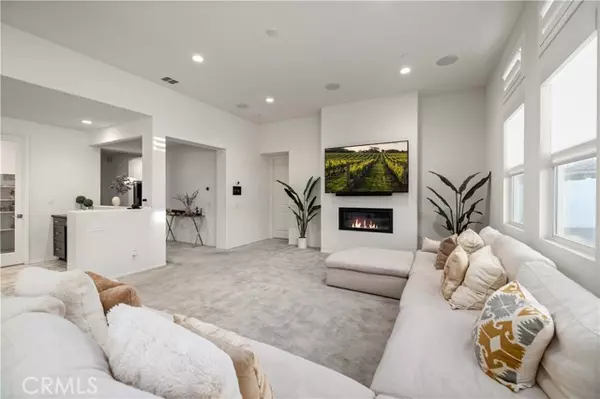 39057 Mondell Pine AVE, Palmdale, CA 93551