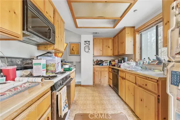 Wrightwood, CA 92397,1500 Helen St