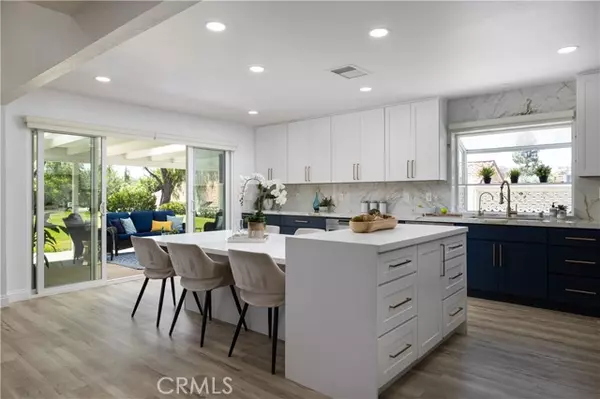 Mission Viejo, CA 92692,23721 Villena