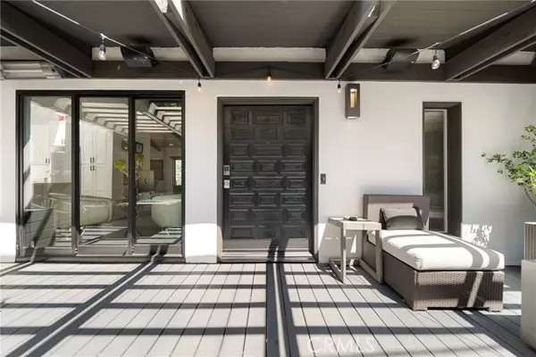 Los Angeles, CA 90046,2522 Zorada DR