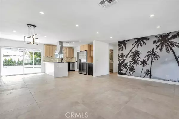 Palm Springs, CA 92262,2175 2175 N Sandra