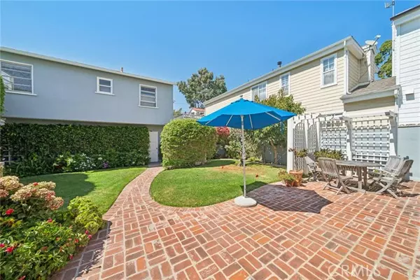 Corona Del Mar, CA 92625,517 Poinsettia AVE 1/2