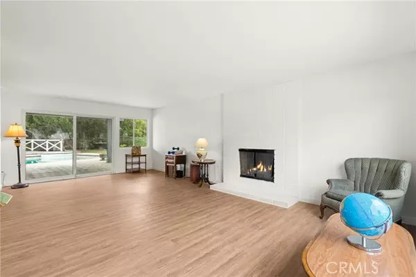 West Hills, CA 91307,23760 Harwich PL