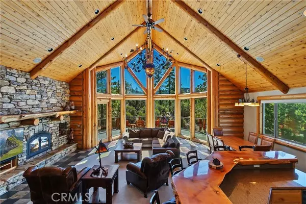 Big Bear Lake, CA 92315,42285 42285 Castle Crag