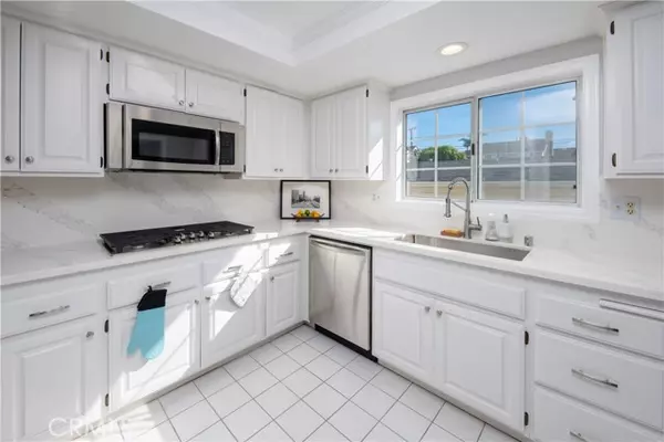 Redondo Beach, CA 90278,1806 Carnegie B