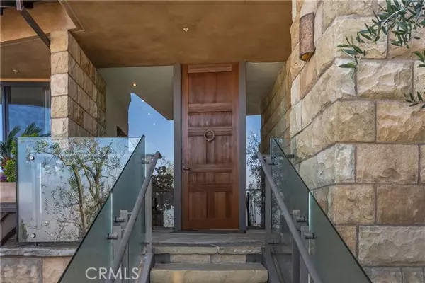 Laguna Beach, CA 92651,2378 Crestview DR