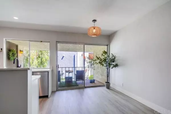 San Diego, CA 92119,6878 Navajo Rd 70