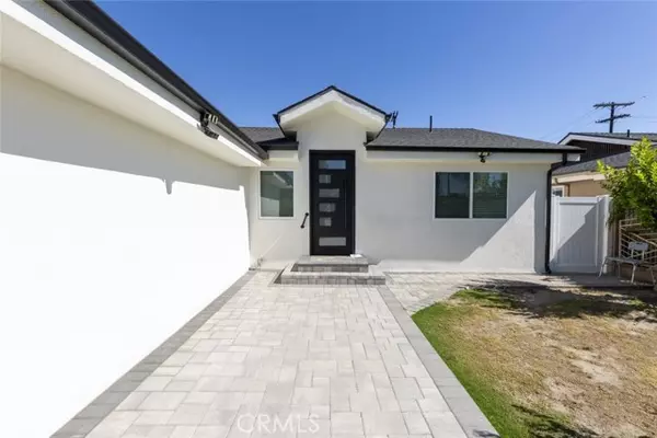 North Hollywood, CA 91605,12818 Arminta ST