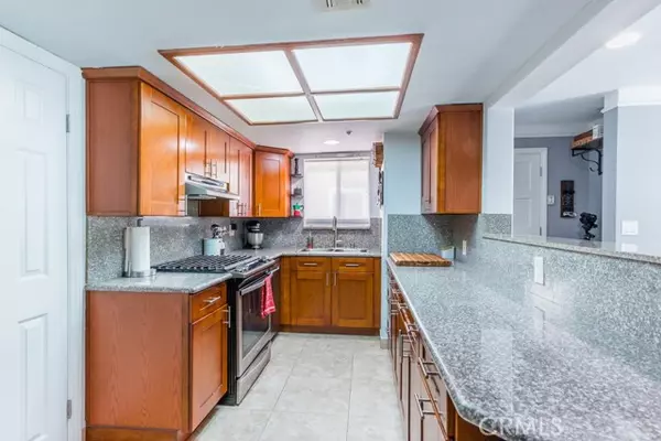 Glendale, CA 91204,110 W Maple 2