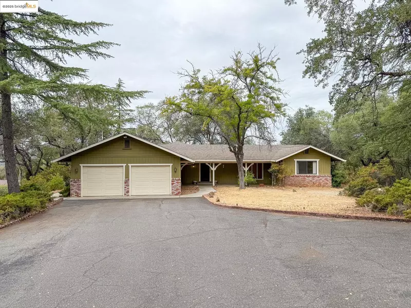 20210 Overholtzer Rd, Sonora, CA 95370