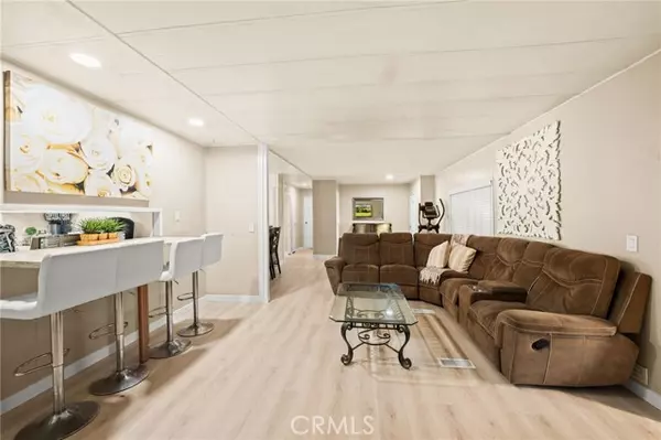 Corona, CA 92879,777 S Temescal 11