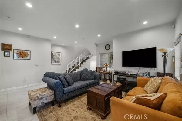 Glendale, CA 91201,1245 Grandview AVE 4