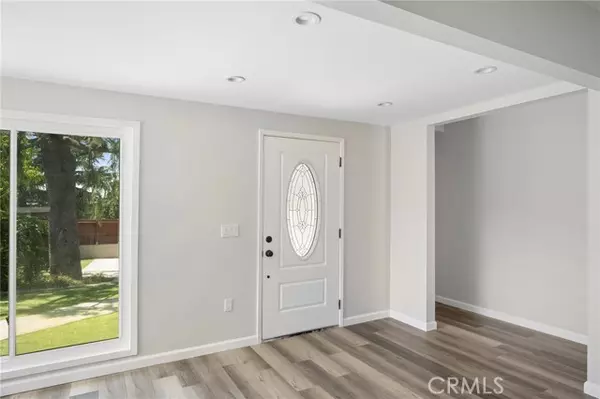 La Crescenta, CA 91214,4924 Lowell AVE