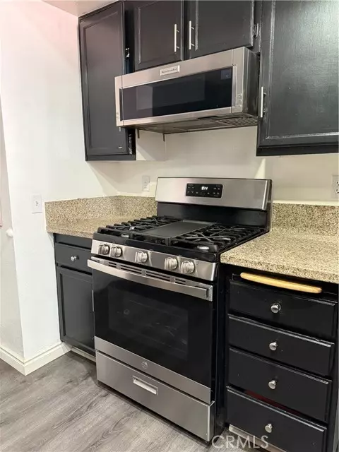 Palmdale, CA 93550,37046 Pond