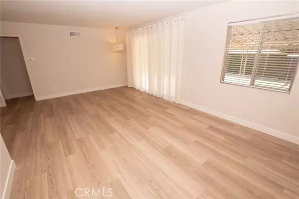 Arleta, CA 91331,12819 Ottoman