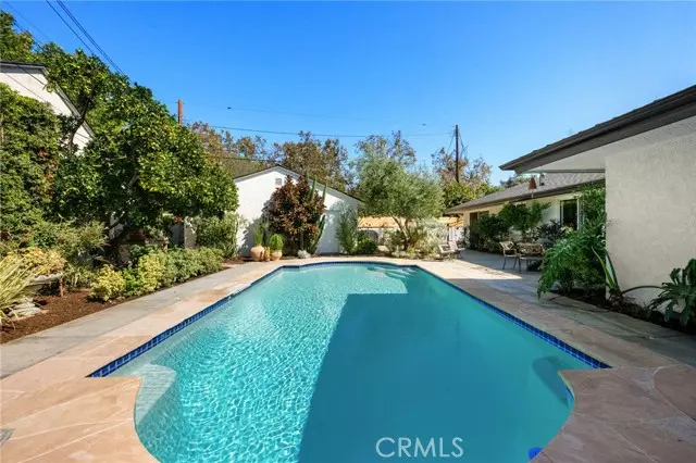 1109 W 21st ST, Santa Ana, CA 92706