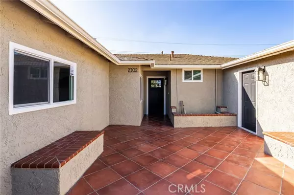 Santa Ana, CA 92706,2302 Lori LN