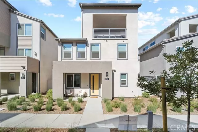 Valencia, CA 91381,27318 Maverick PL