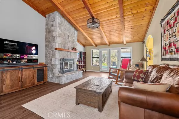 2988 Jesmond Dene Heights Rd, Escondido, CA 92026