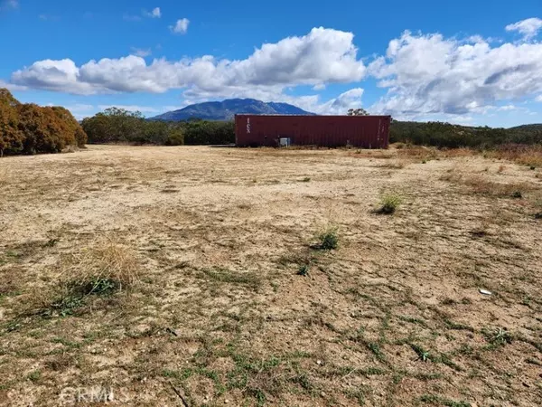 6 table MTN, Anza, CA 92539