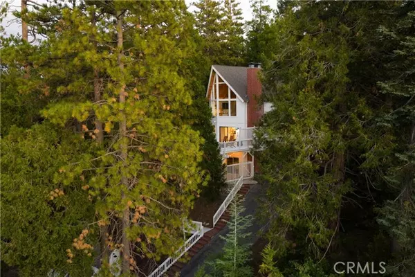 Lake Arrowhead, CA 92352,527 Rainier RD