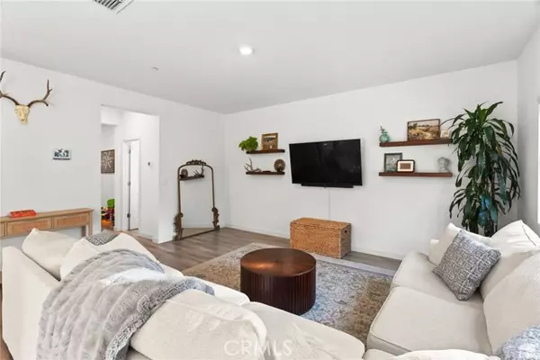 Chico, CA 95973,991 Bertino PL