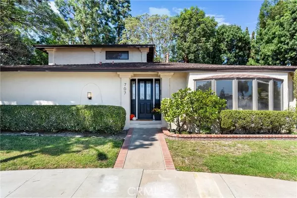 Orange, CA 92866,707 E Tularosa