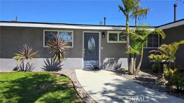 2108 Raleigh, Costa Mesa, CA 92627