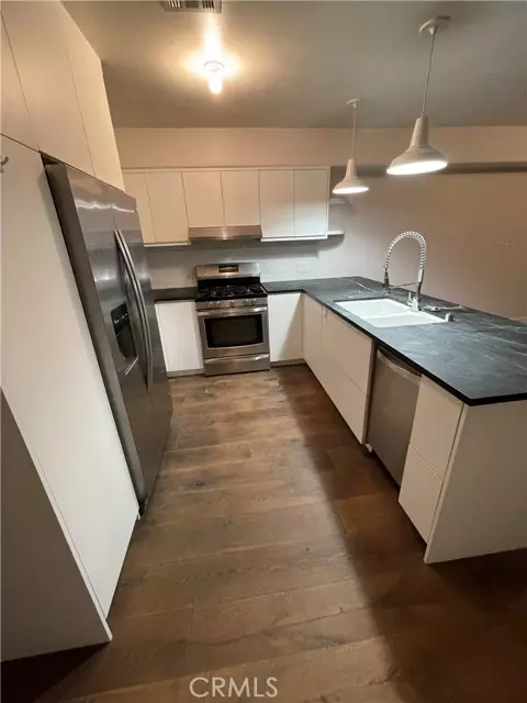 Los Angeles, CA 90065,4121 4121 Shelburn