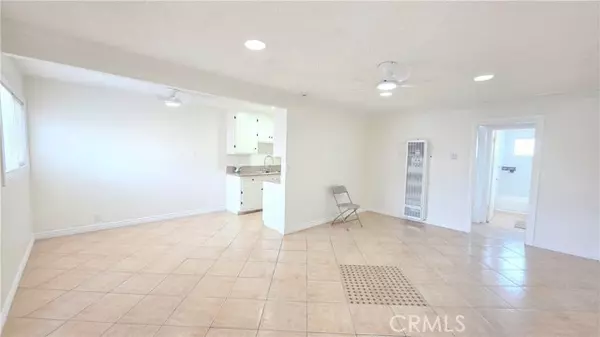 El Monte, CA 91732,3733 Durfee 7