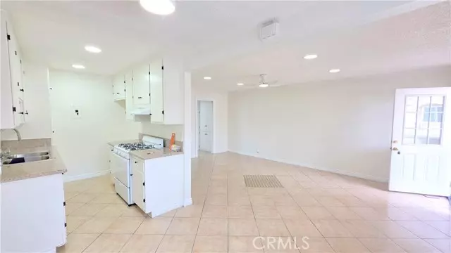 El Monte, CA 91732,3733 Durfee 7