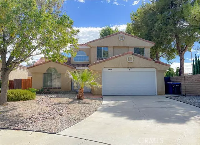 1002 E Kildare St, Lancaster, CA 93535