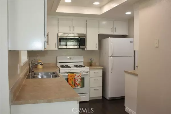 Huntington Beach, CA 92647,17041 A LN B