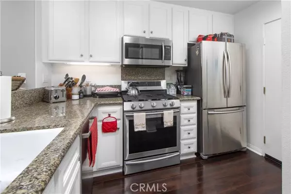 Irvine, CA 92603,40 Dovetail