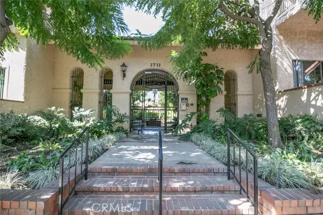 Burbank, CA 91504,1711 Grismer 97