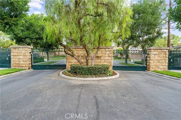 Irvine, CA 92618,73 Ivywood
