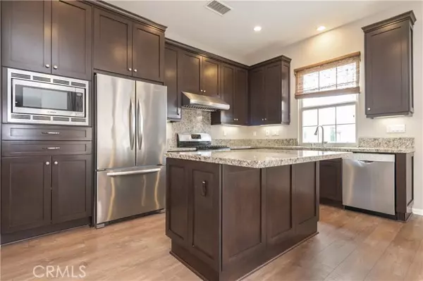 Irvine, CA 92620,81 Strawberry