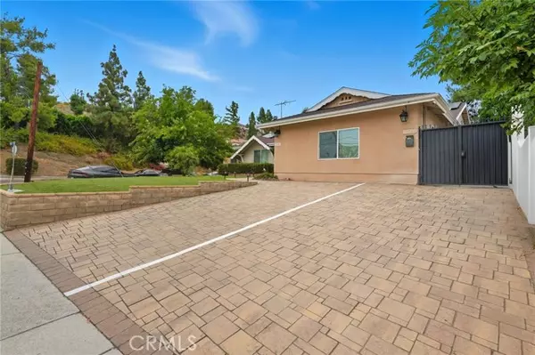 Granada Hills, CA 91344,11642 Gothic AVE