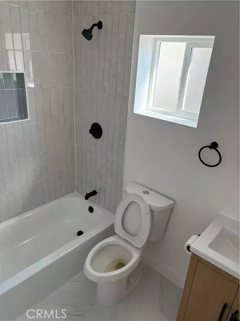 Redlands, CA 92374,1003 1003-2 E Colton