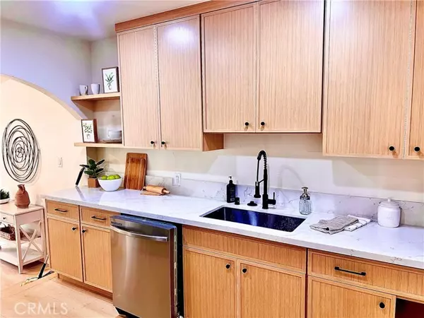 Montebello, CA 90640,528 N Via Val Verde