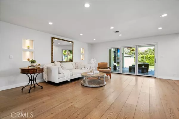 Woodland Hills, CA 91364,19921 Santa Rita