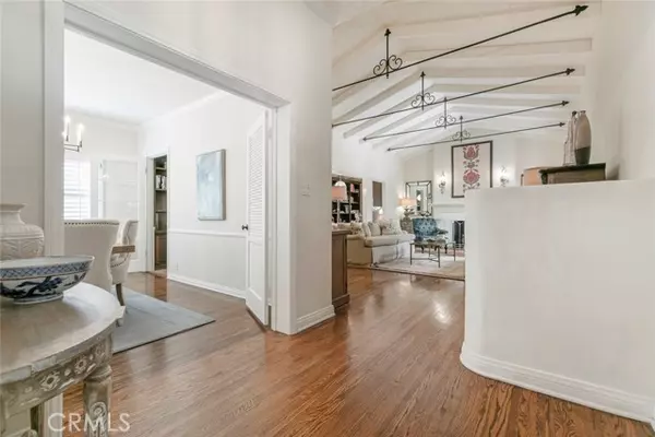 Glendale, CA 91202,332 Cumberland RD