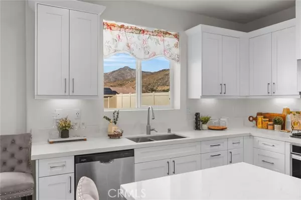 Highland, CA 92346,8002 Sorrento WAY