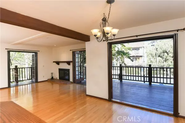 La Jolla, CA 92037,8614 Villa La Jolla DR 6