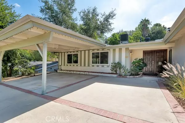 Woodland Hills, CA 91367,20466 Miranda