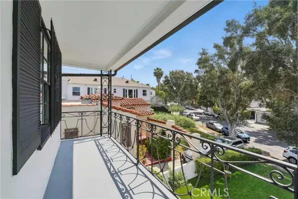 Los Angeles, CA 90019,1327 S Burnside