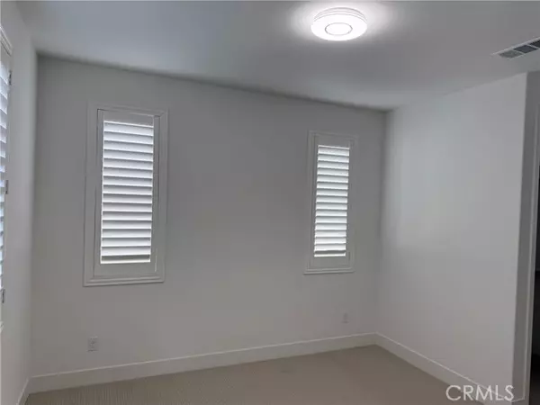 Irvine, CA 92618,1131 Cadence