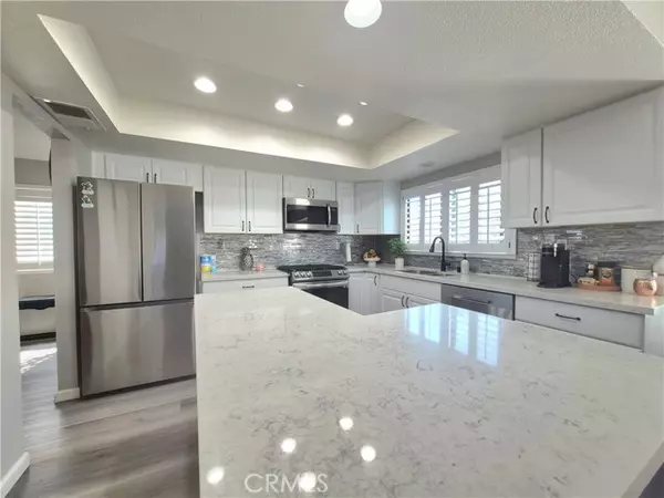 12396 Emeraldstone DR, Victorville, CA 92392