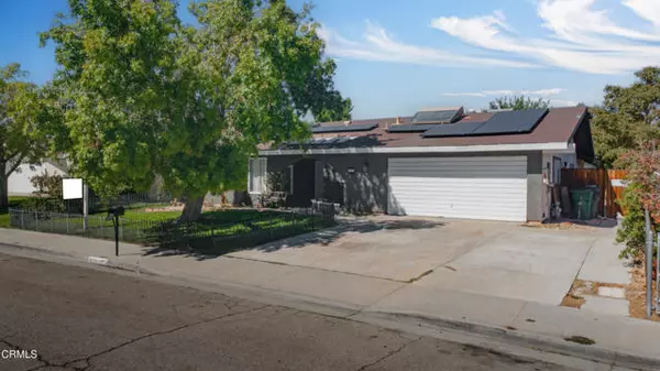 855 Lightcap ST, Lancaster, CA 93535