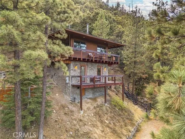 1317 Zermatt CT, CA 93222